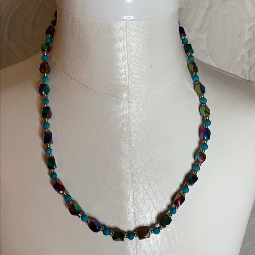 Magnetic necklace